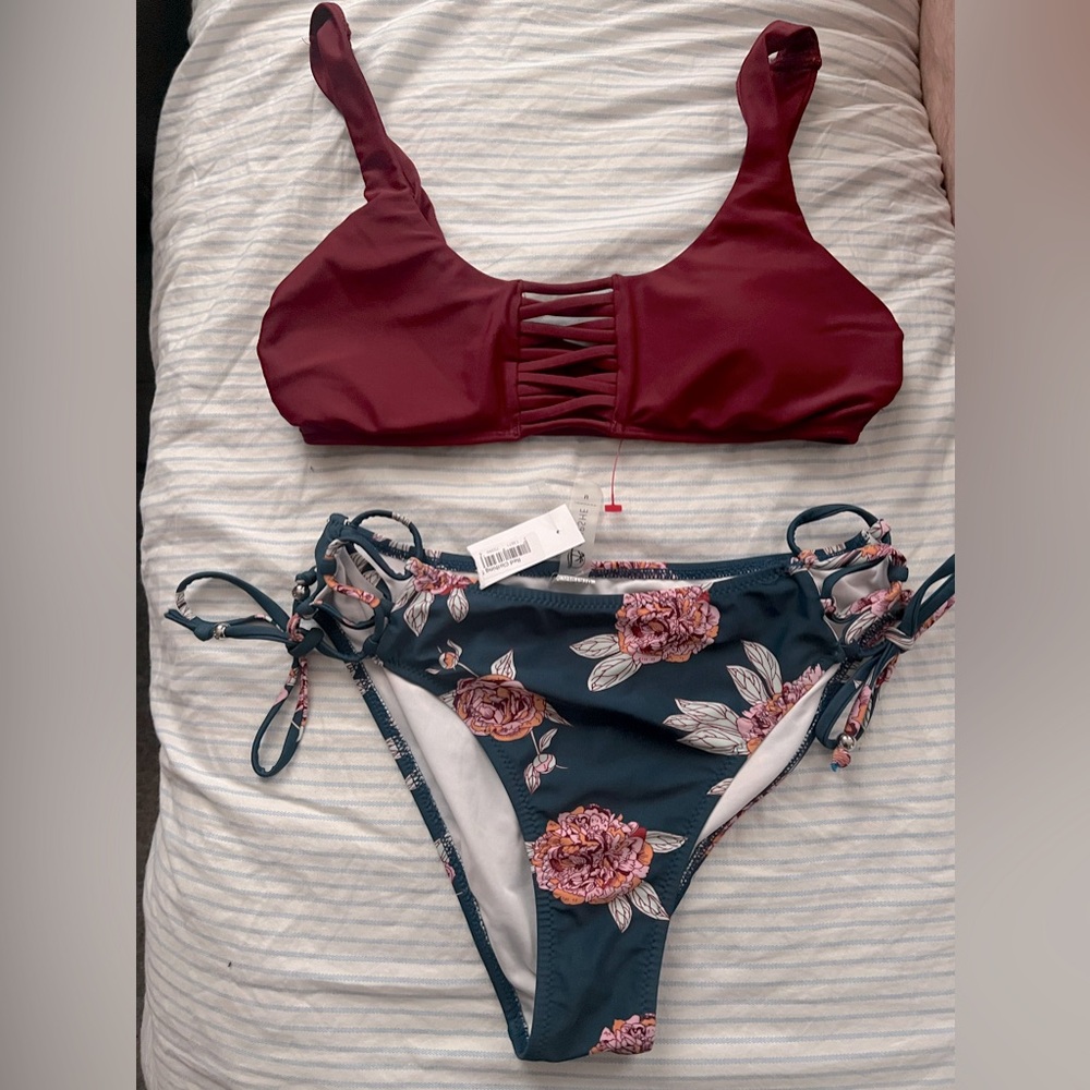 New with tags adorable bathing suit